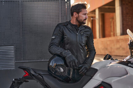 Motorcycle Leather Jacket for Men Hunter 2.0 - Black